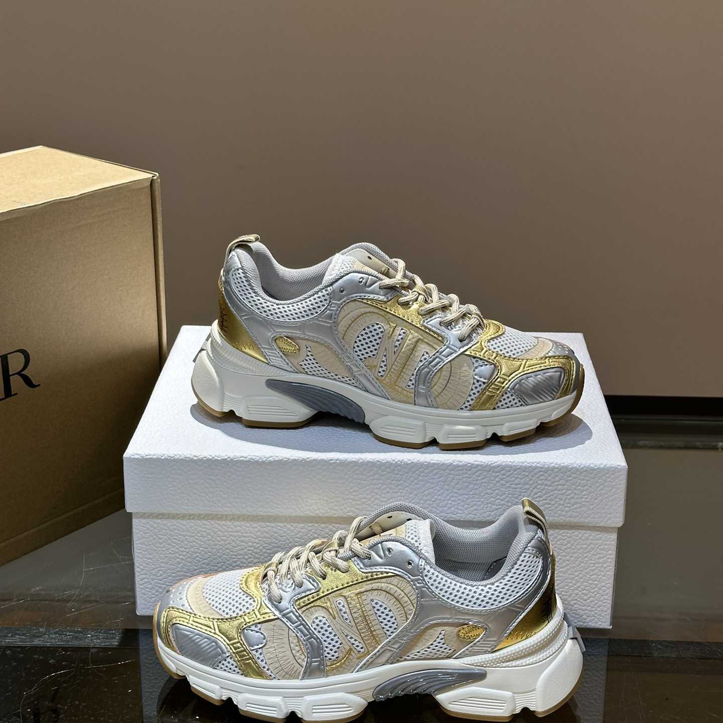 Dior Chrono Sneaker       - FashionPlug
