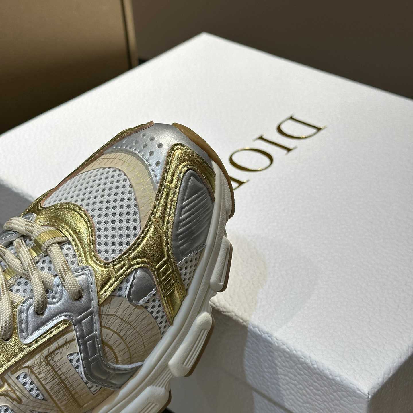 Dior Chrono Sneaker       - FashionPlug
