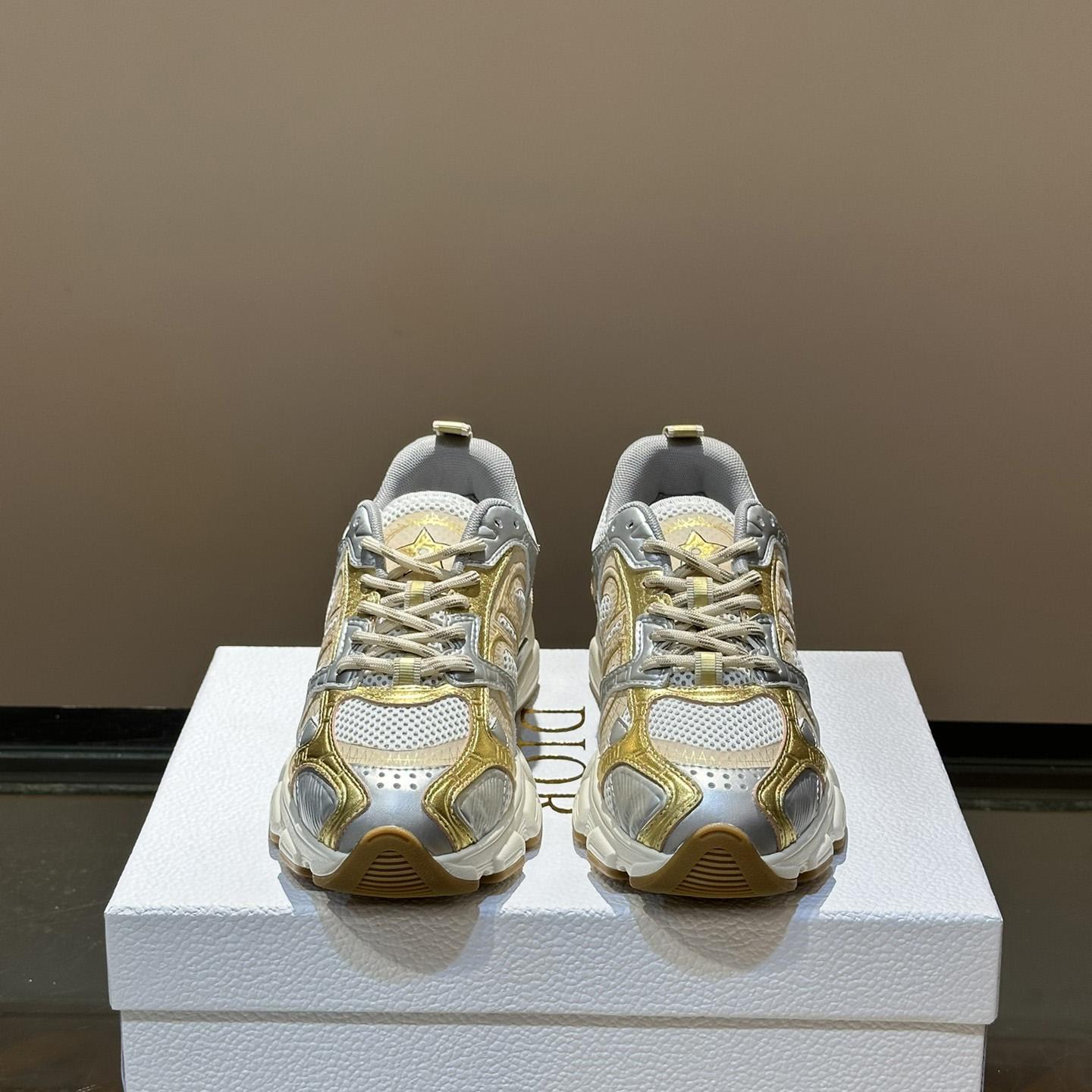 Dior Chrono Sneaker       - FashionPlug
