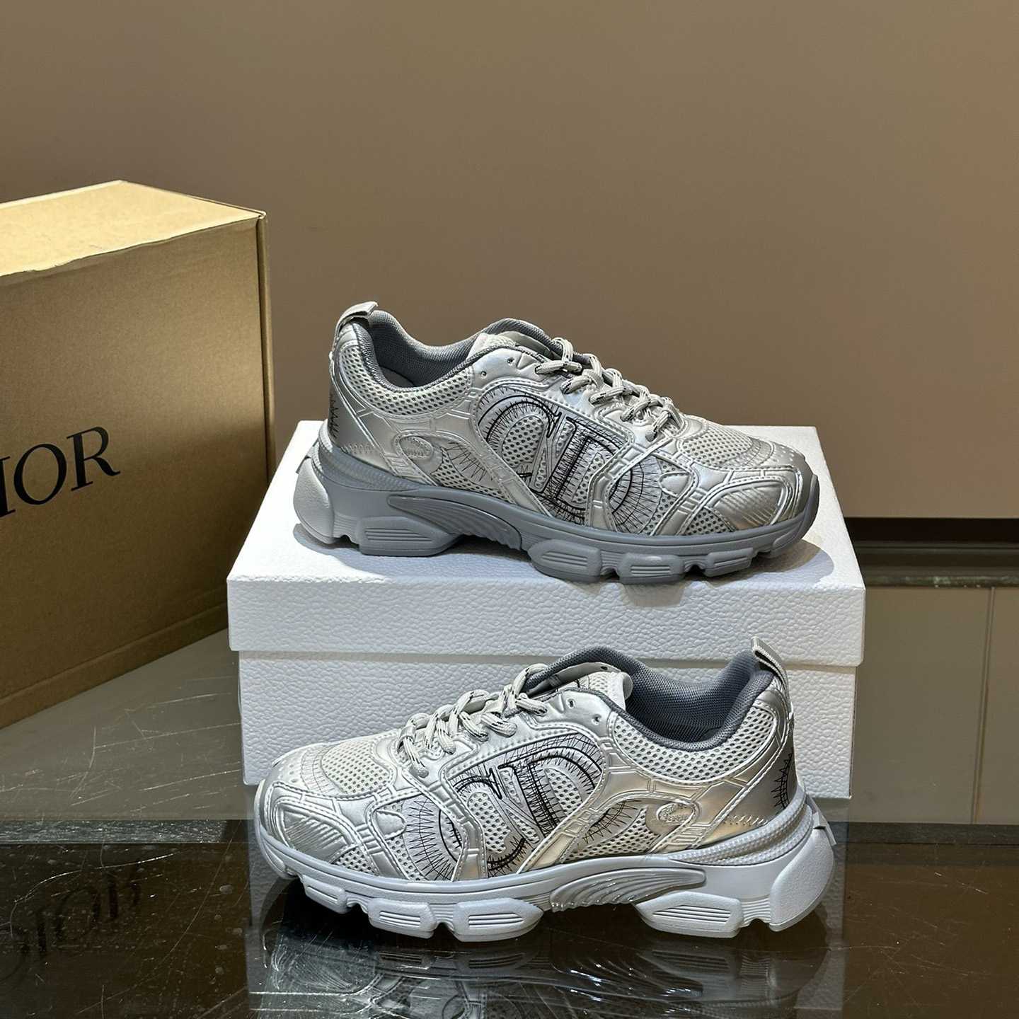 Dior Chrono Sneaker       - FashionPlug