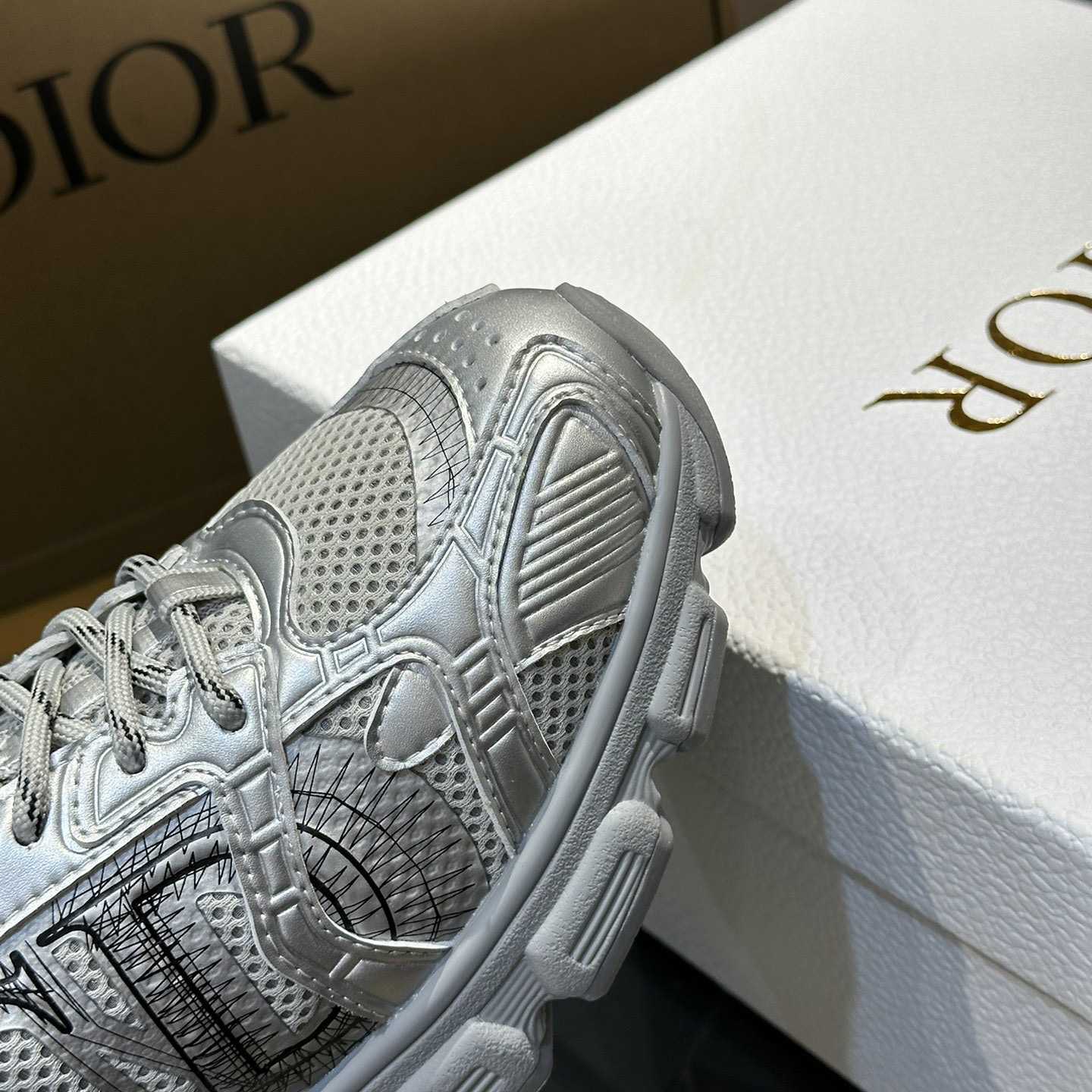 Dior Chrono Sneaker       - FashionPlug