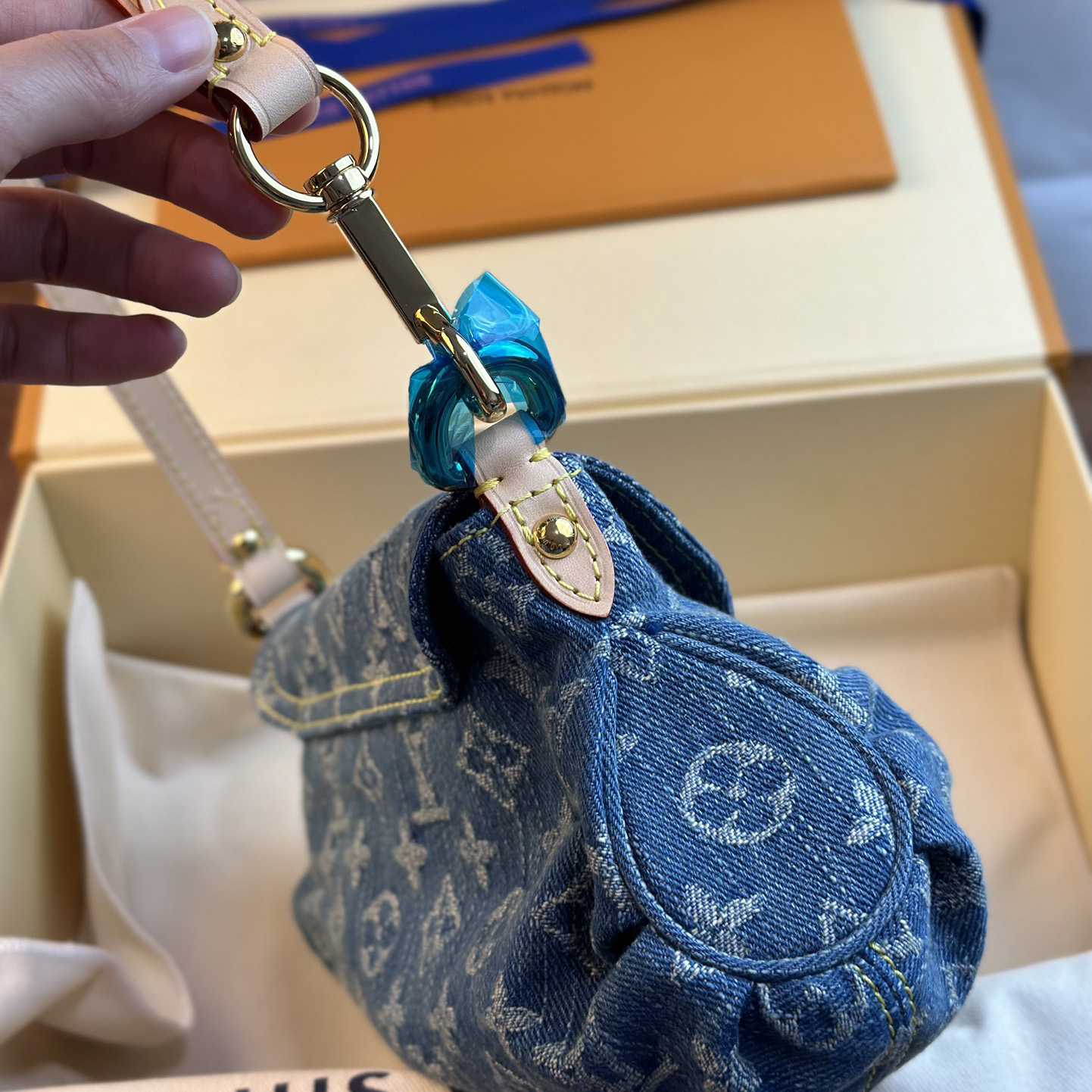 Louis Vuitton 2006 Mini Pleaty Shoulder Bag - FashionPlug