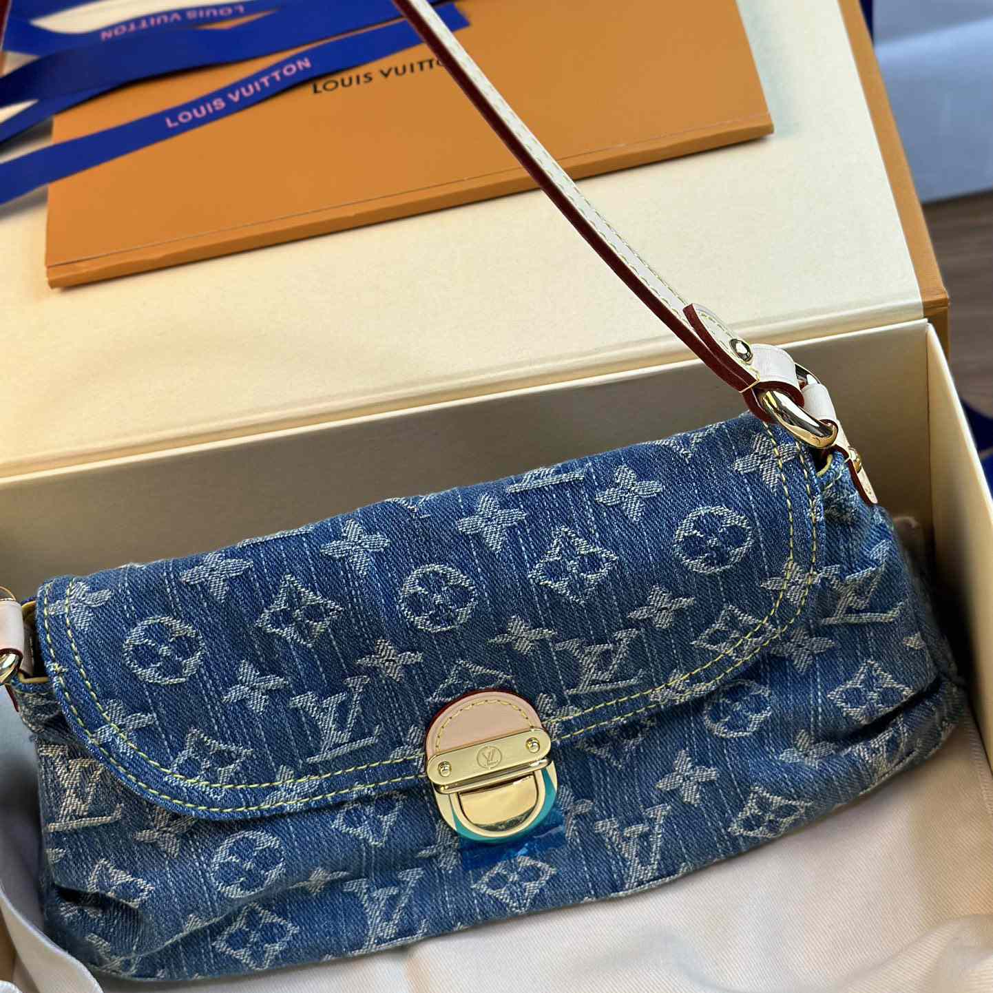 Louis Vuitton 2006 Mini Pleaty Shoulder Bag - FashionPlug
