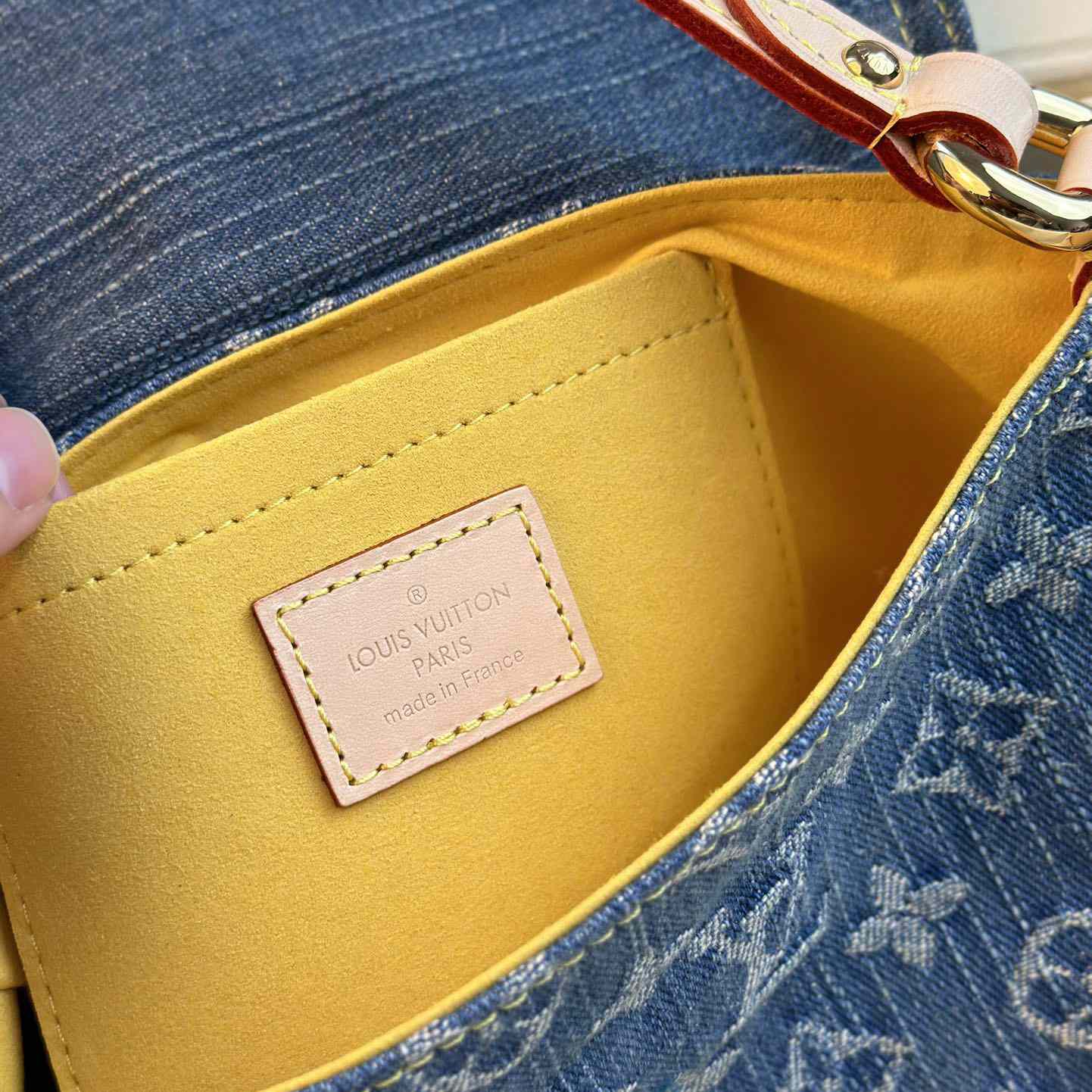 Louis Vuitton 2006 Mini Pleaty Shoulder Bag - FashionPlug