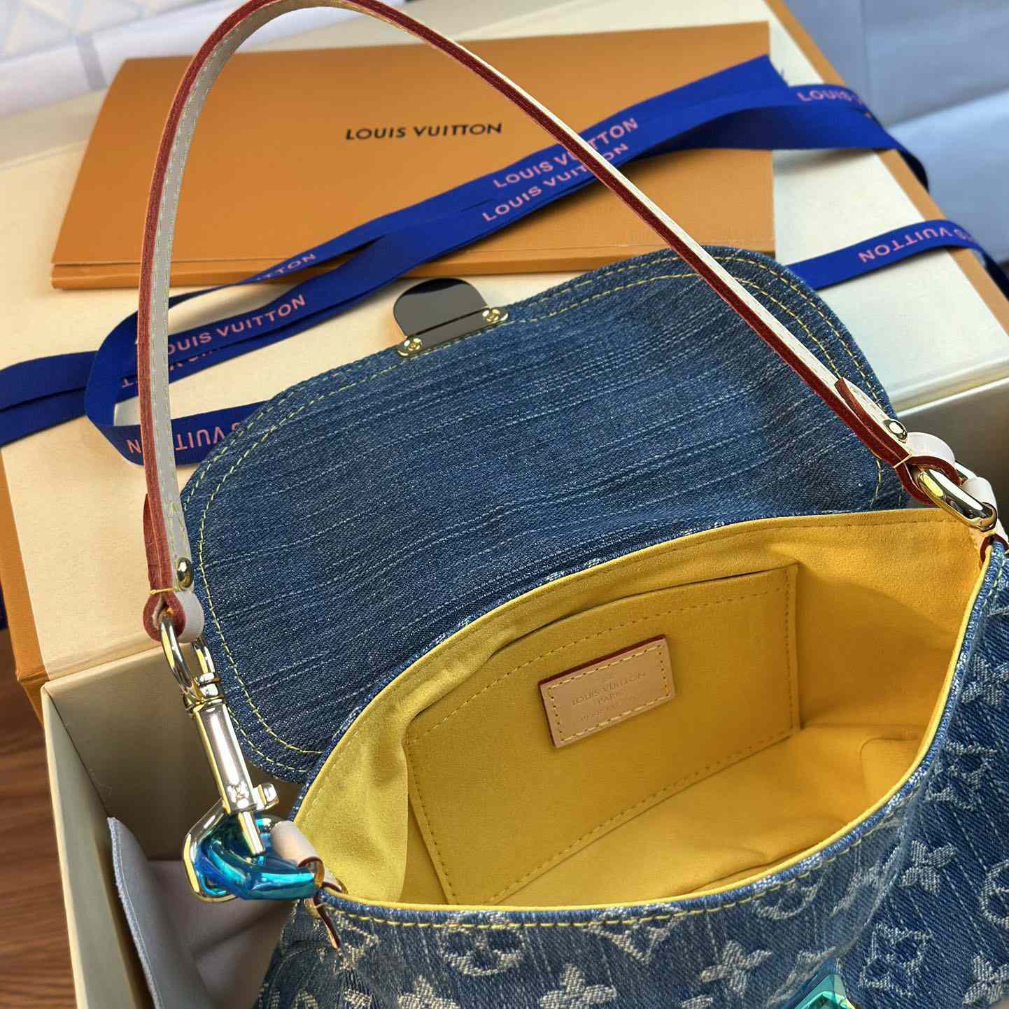 Louis Vuitton 2006 Mini Pleaty Shoulder Bag - FashionPlug