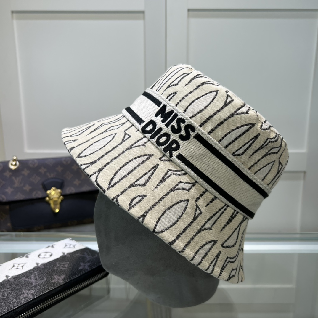 Dior Bucket Hat - FashionPlug