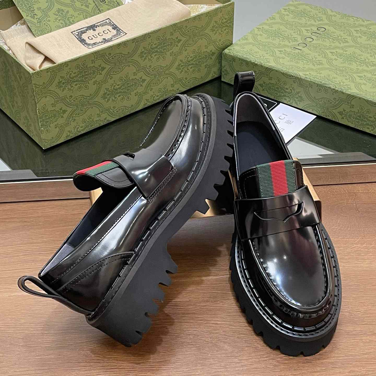 Gucci Women's Loafer With Web - FashionPlug