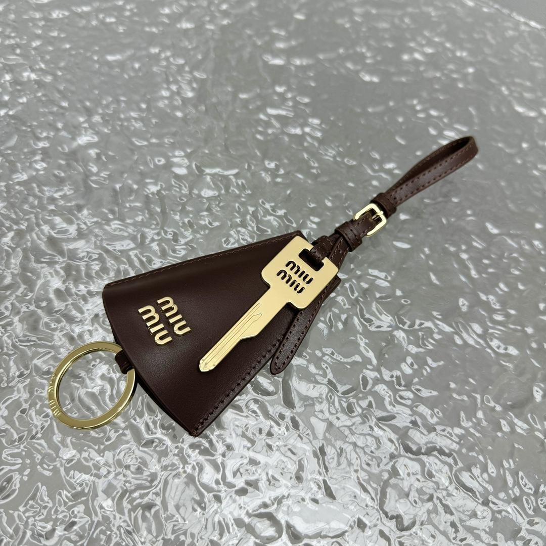 Miu Miu Logo-lettering Leather Trick - FashionPlug