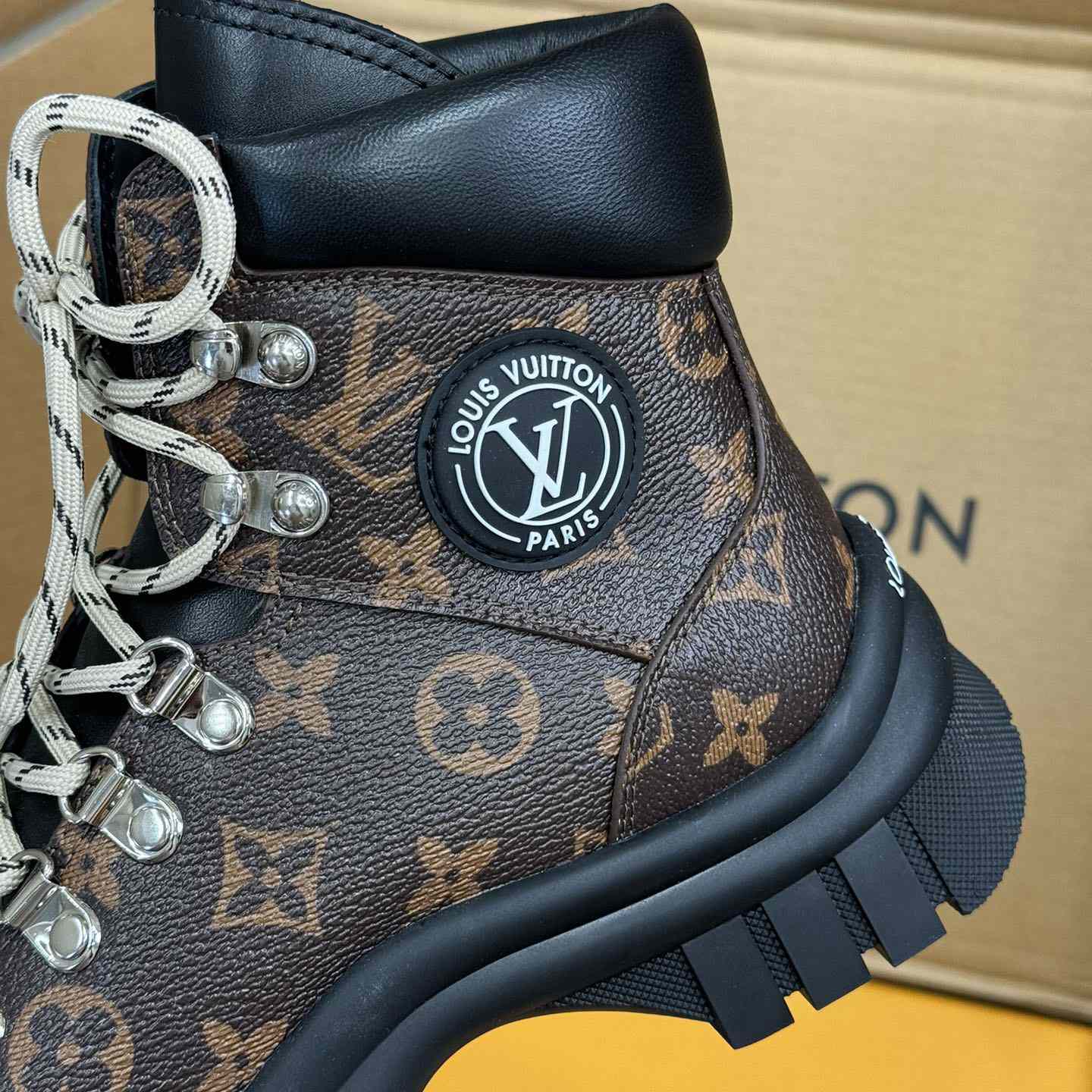 Louis Vuitton Ruby Flat Ranger   - FashionPlug