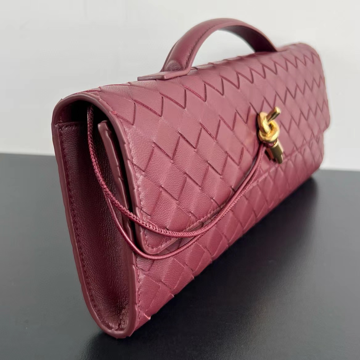 Bottega Veneta Andiamo Clutch - FashionPlug