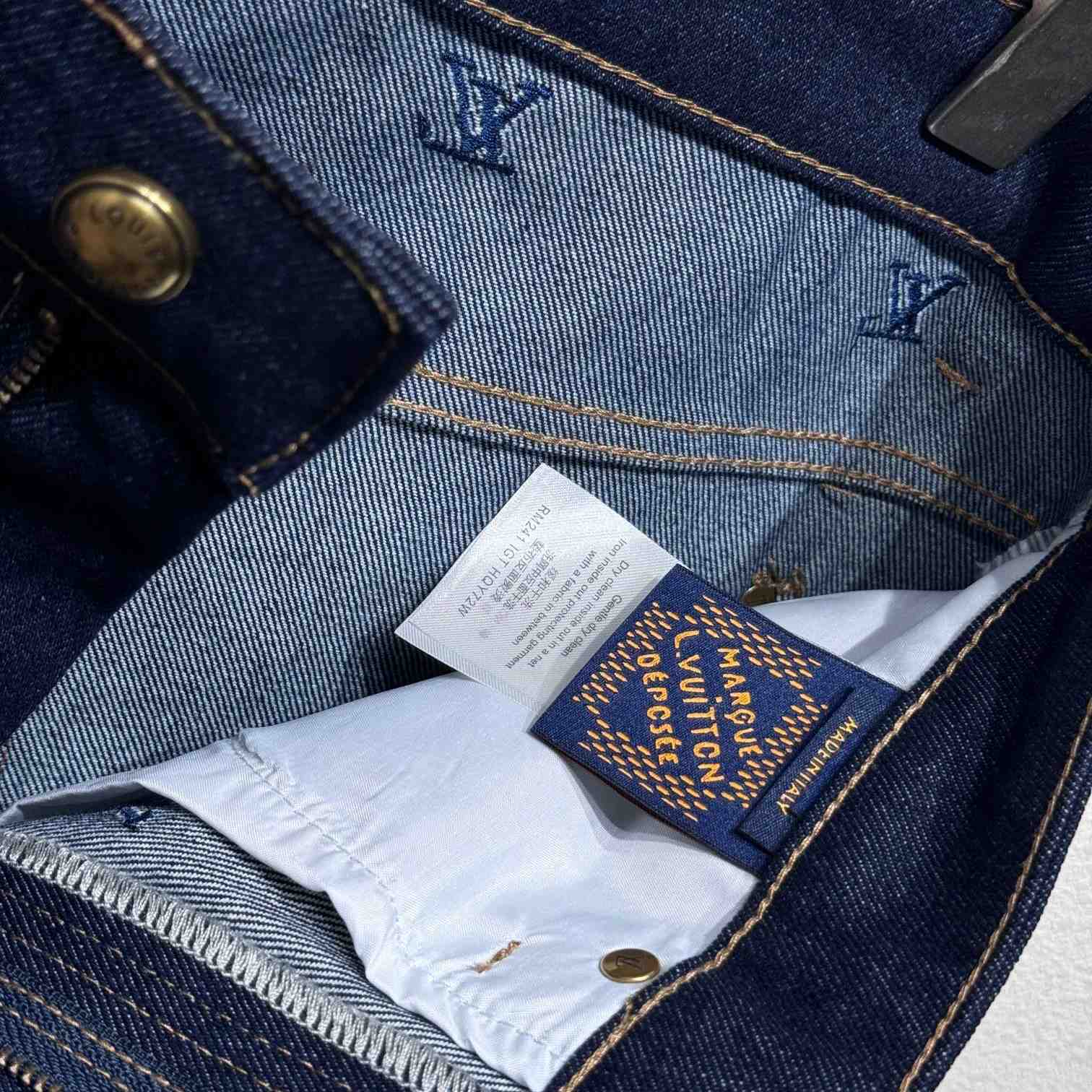 Louis Vuitton LV Blason Embroidered Denim Pants    1AFY23 - FashionPlug