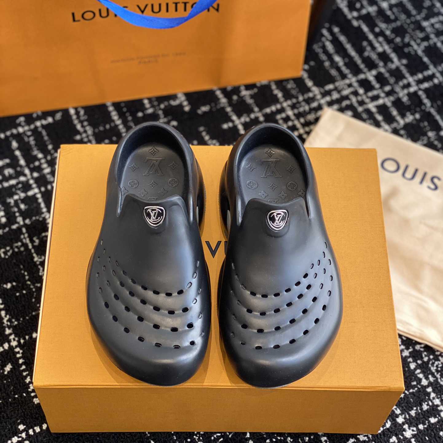 Louis Vuitton LV Shark Clog   1ABSN3 - FashionPlug