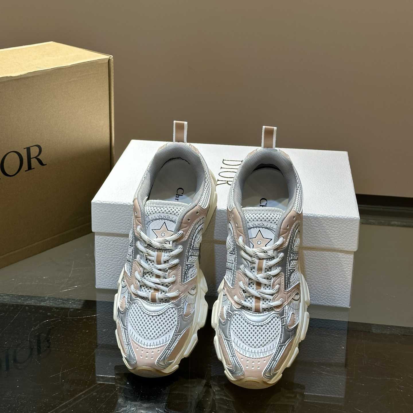 Dior Chrono Sneaker      - FashionPlug