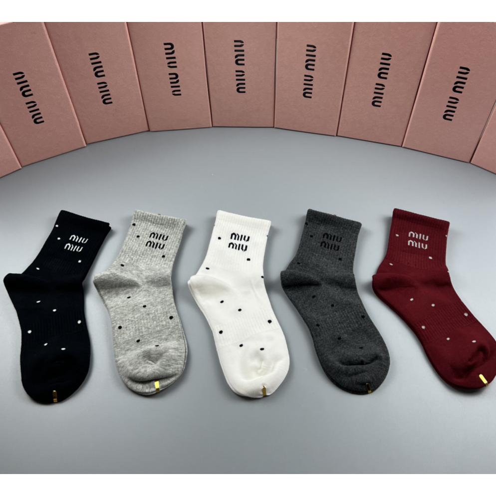 Miu Miu Socks /Box - FashionPlug