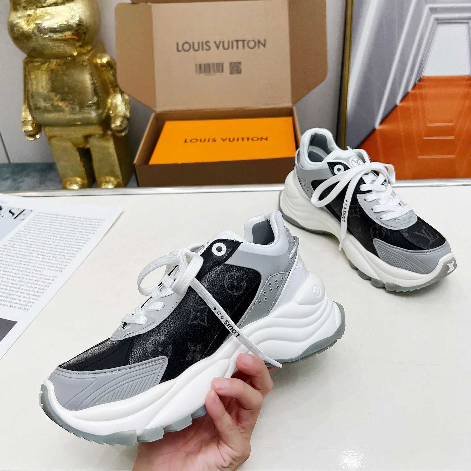 Louis Vuitton Run 55 Sneaker        1AD2MR - FashionPlug