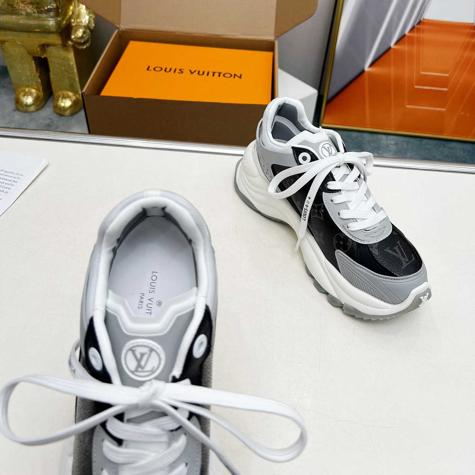 Louis Vuitton Run 55 Sneaker        1AD2MR - FashionPlug