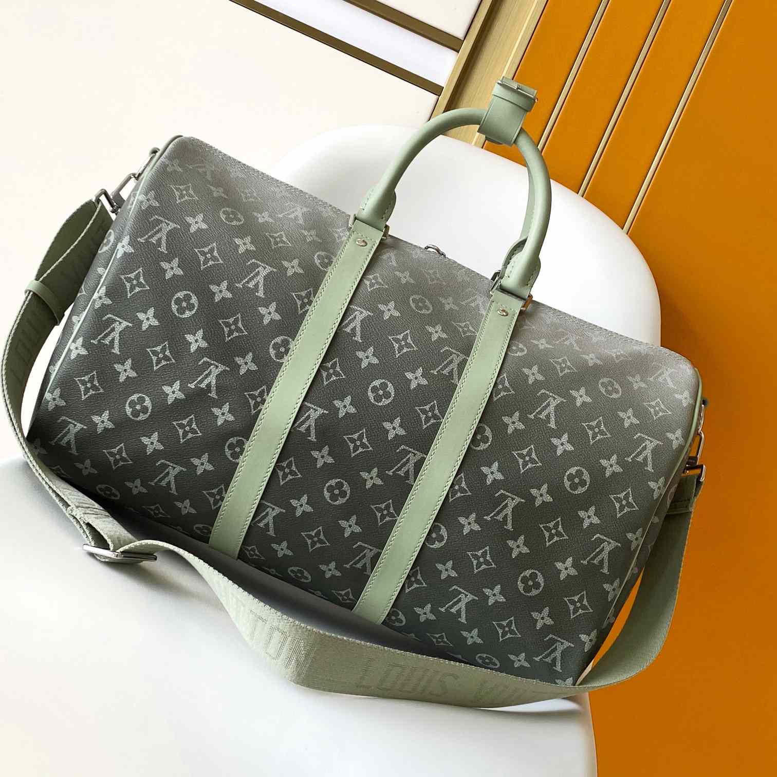 Louis Vuitton Keepall 45   M11718  - FashionPlug