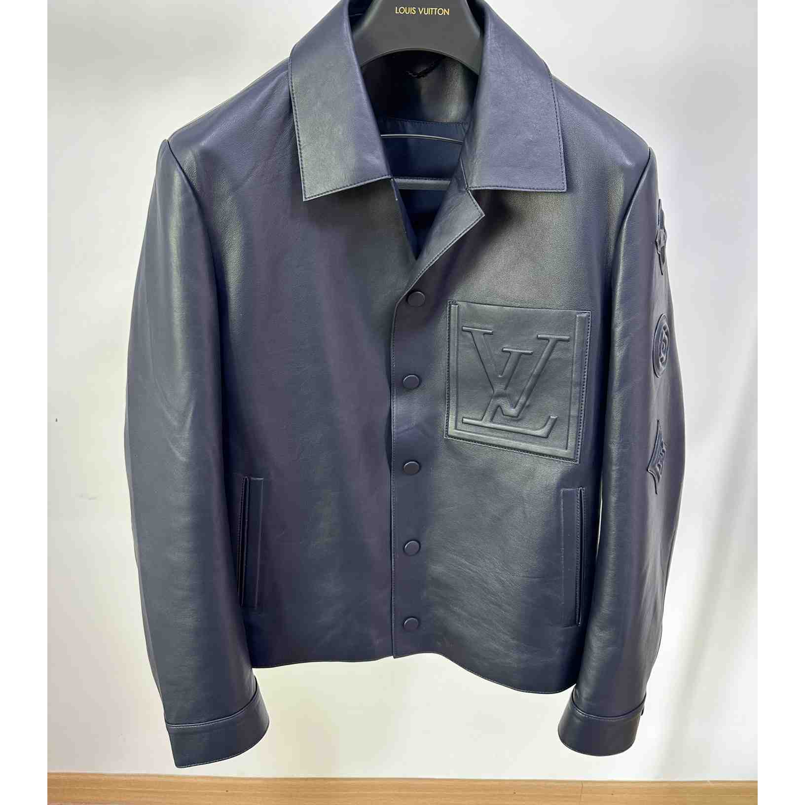 Louis Vuitton Chic Leather Blouson With 3D Details   1AFVPT - FashionPlug