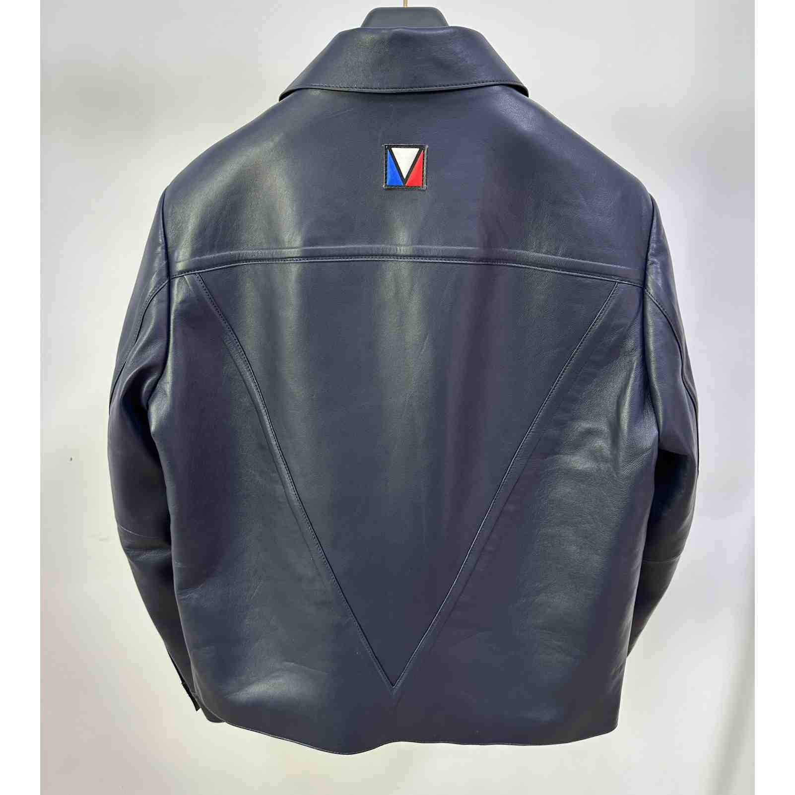 Louis Vuitton Chic Leather Blouson With 3D Details   1AFVPT - FashionPlug
