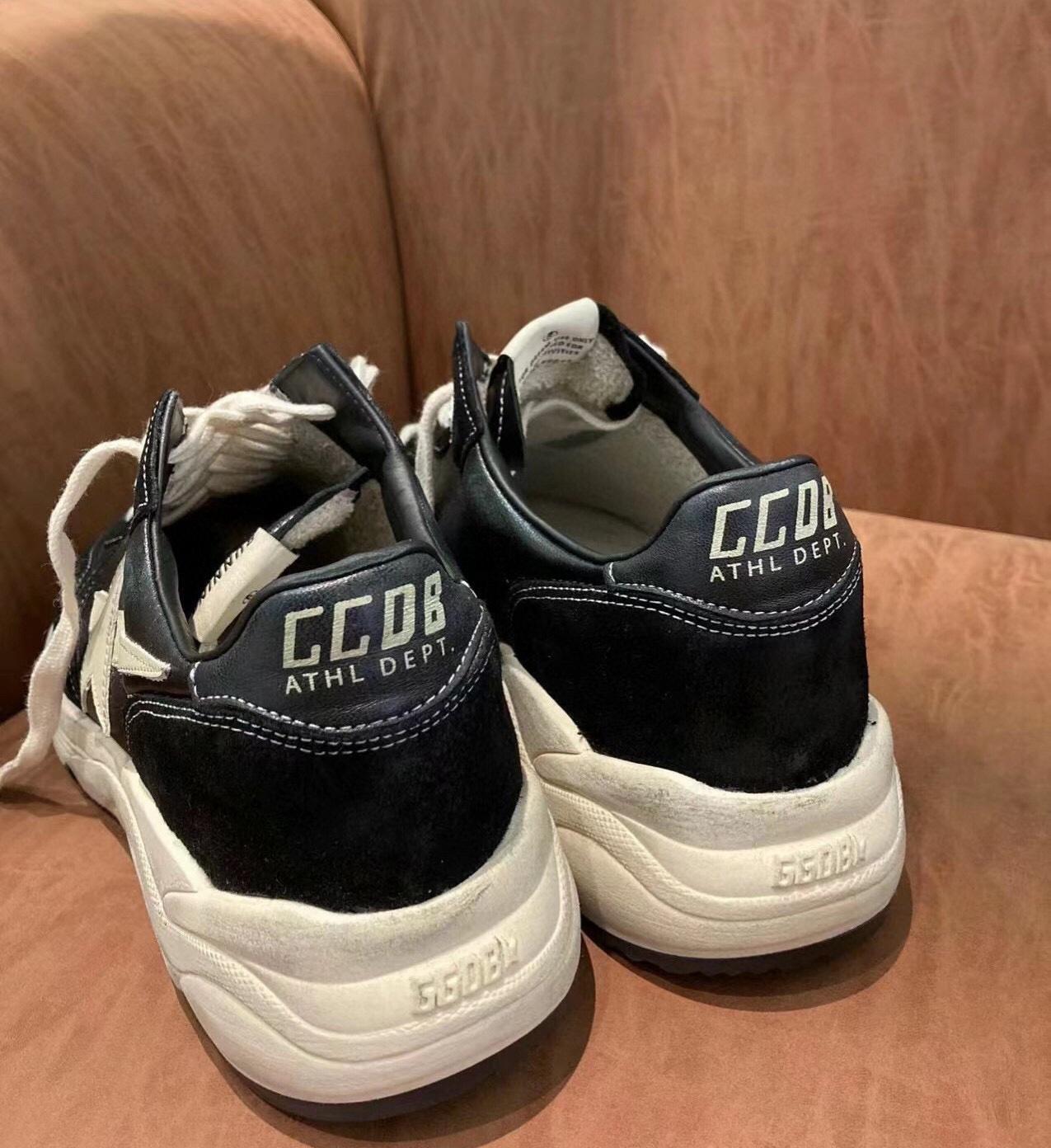 Golden Goose Women's Sneakers - FashionPlug