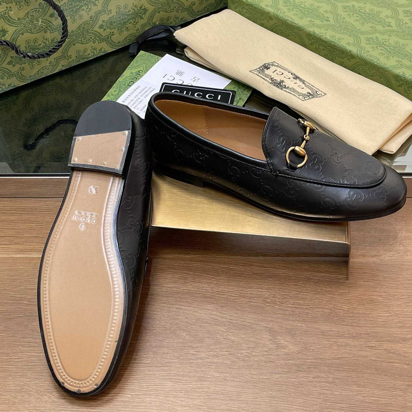 Gucci Women's Gucci Jordaan Loafer - FashionPlug