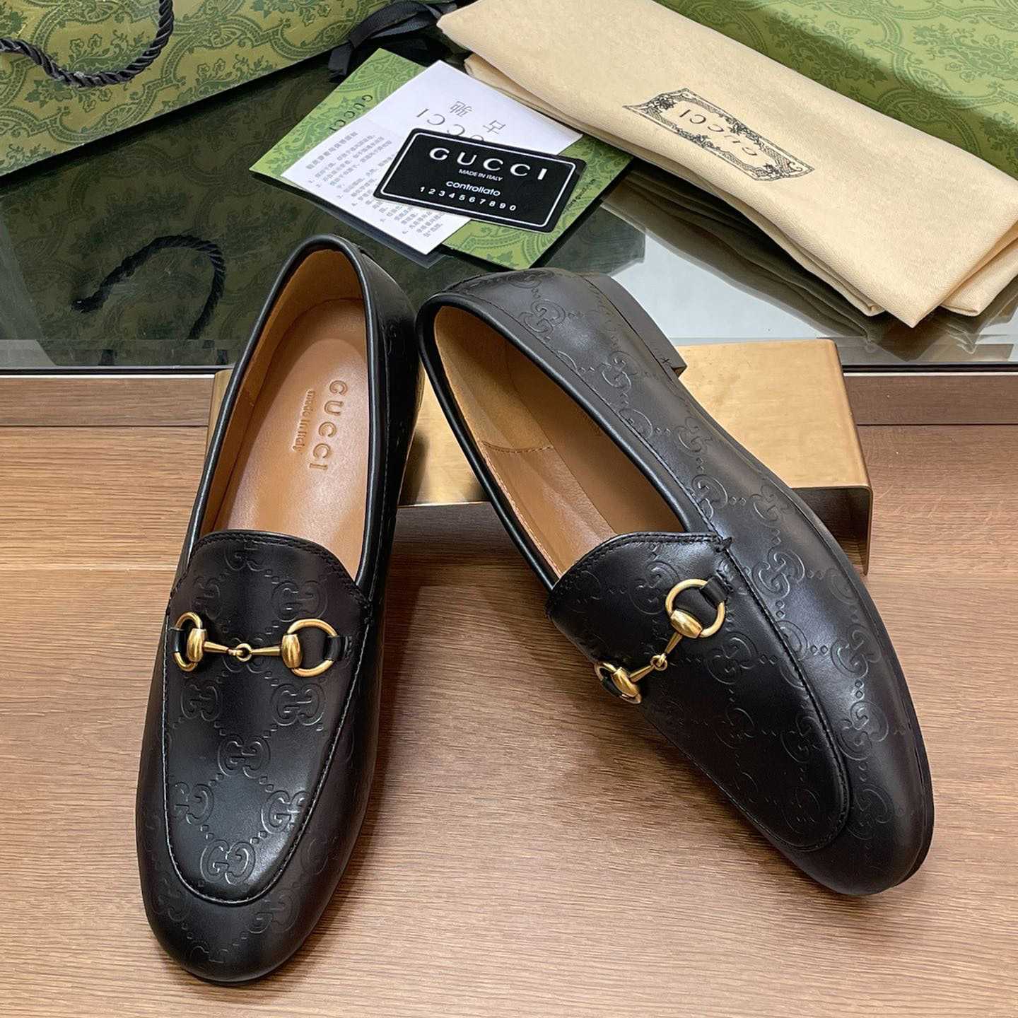 Gucci Women's Gucci Jordaan Loafer - FashionPlug