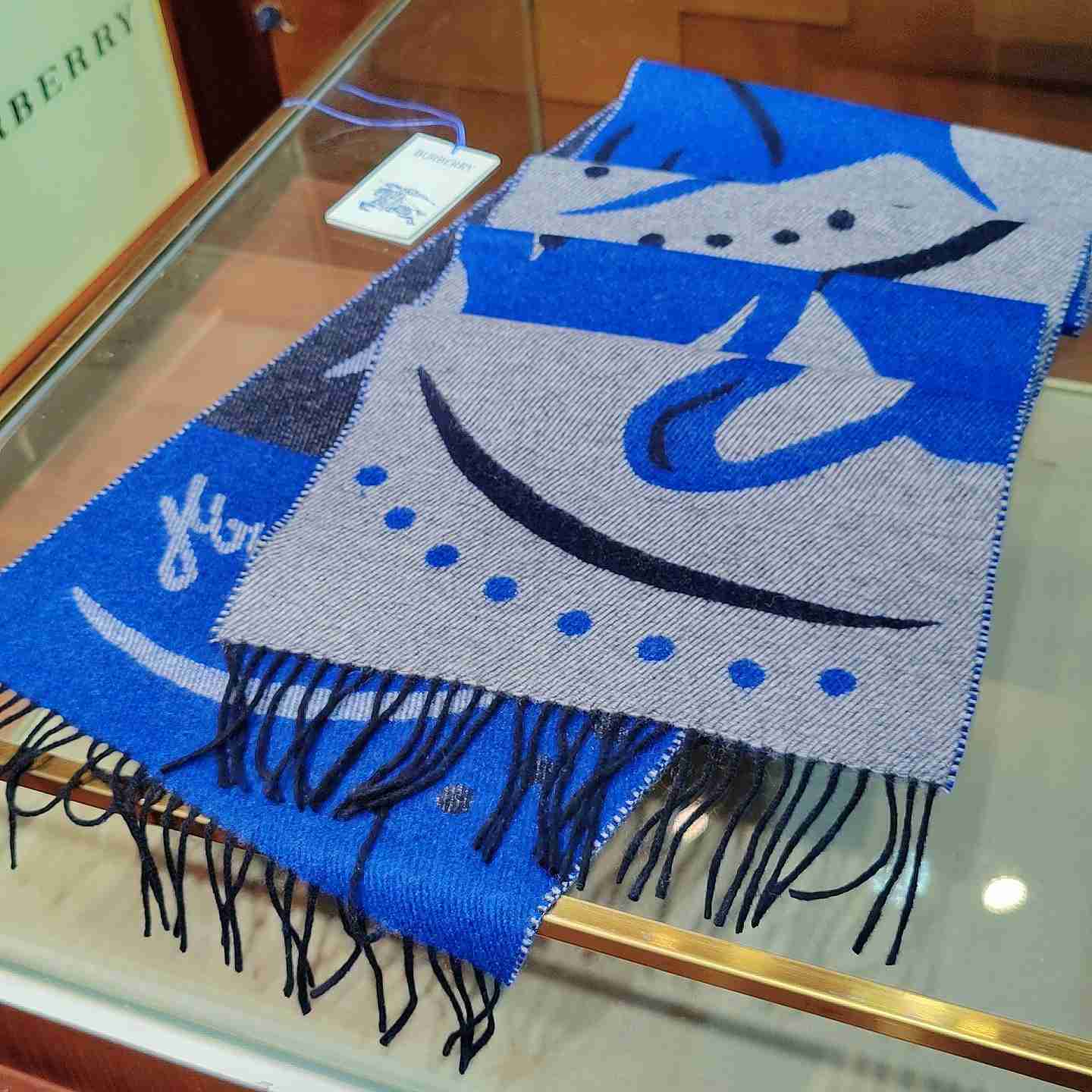Burberry Mirrored Horse Cashmere Scarf - FashionPlug