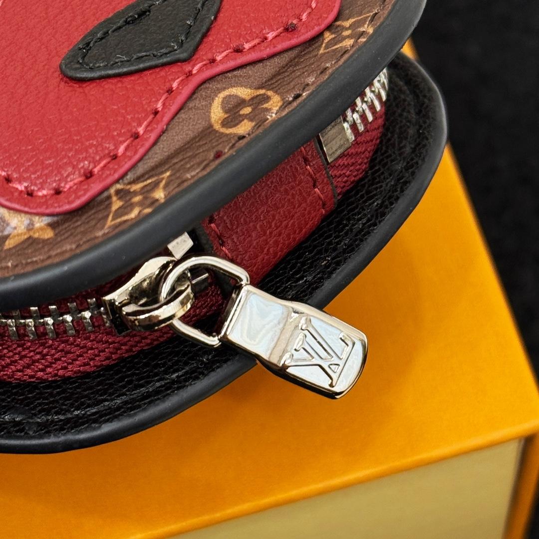 Louis Vuitton 57th Street NYC LV Dog Bag Charm  M02272 - FashionPlug