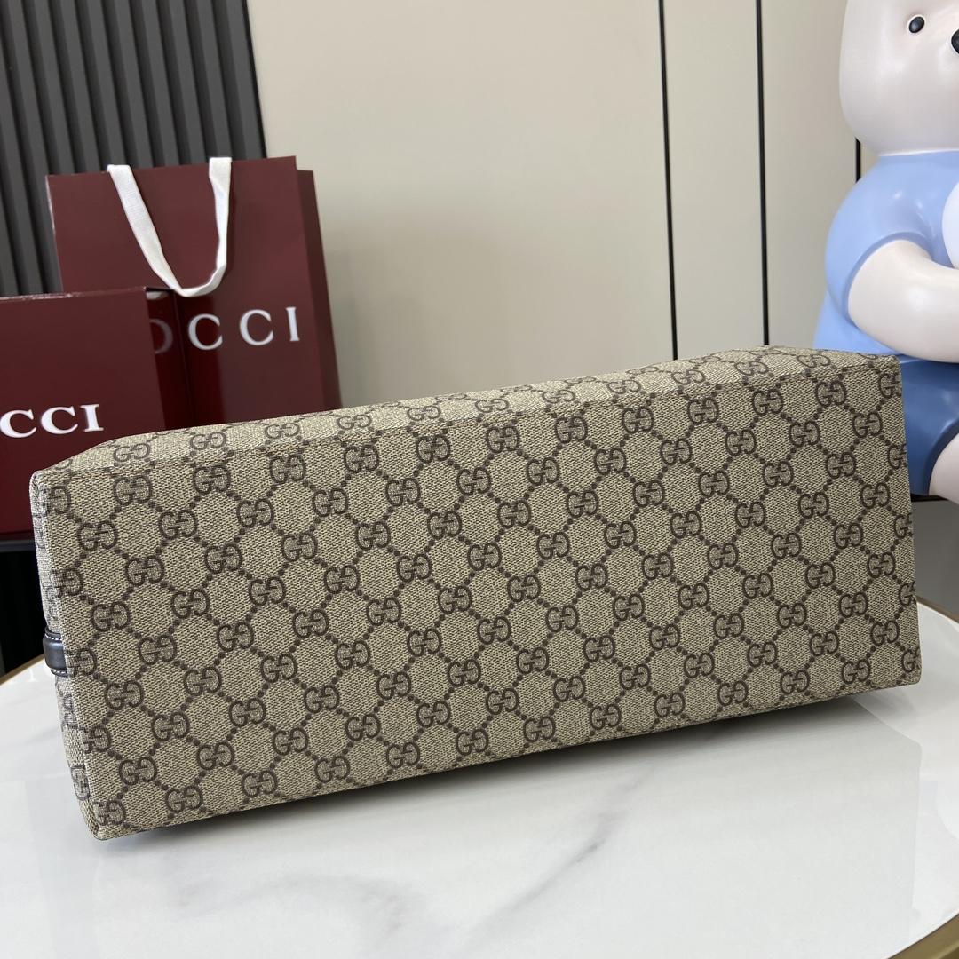 Gucci GG Emblem Medium Tote Bag - FashionPlug