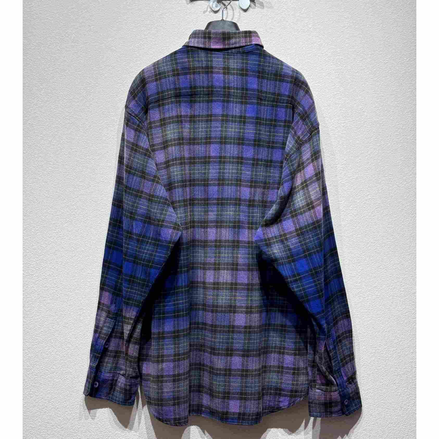 Balenciaga Men's Shirt Large Fit - FashionPlug