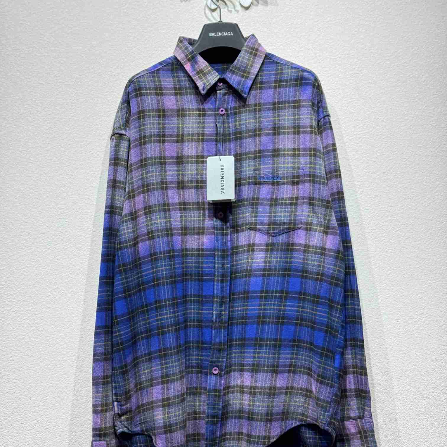 Balenciaga Men's Shirt Large Fit - FashionPlug