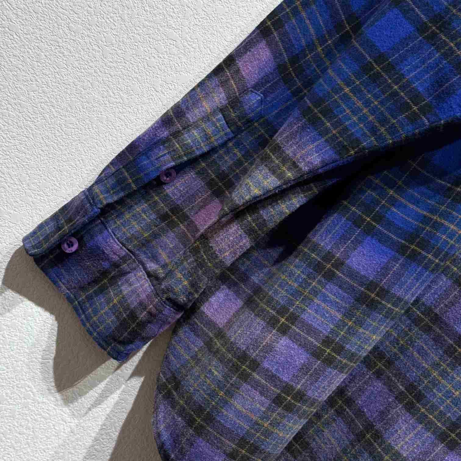 Balenciaga Men's Shirt Large Fit - FashionPlug