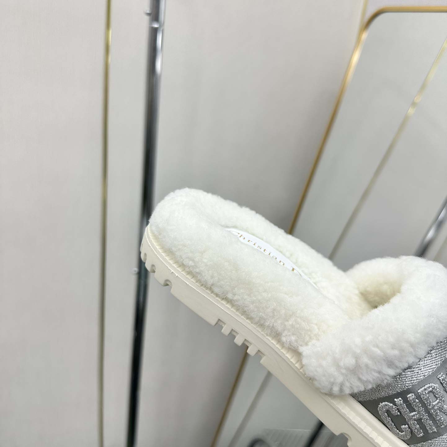Dior Dway Flip Flops - FashionPlug