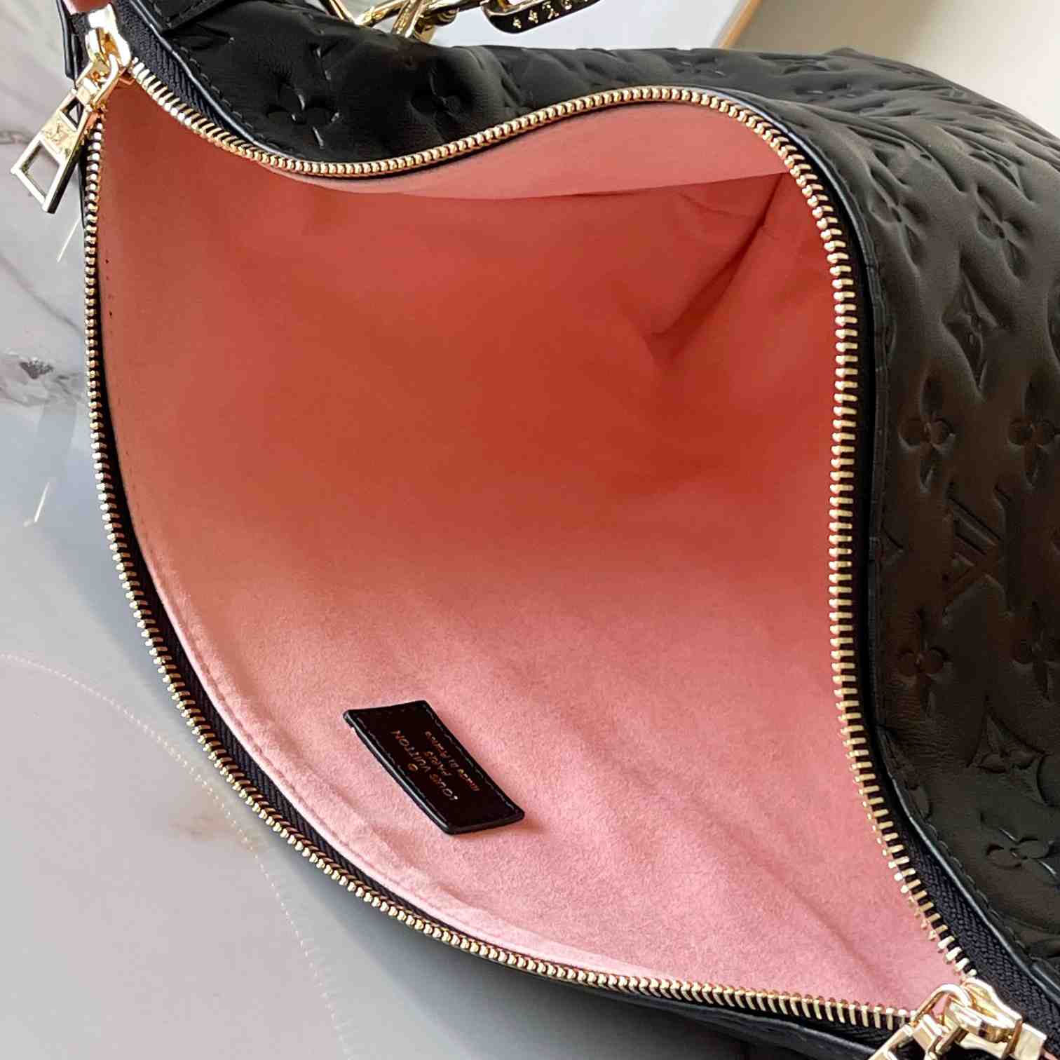 Louis Vuitton Coussin Hobo MM  M12068 - FashionPlug