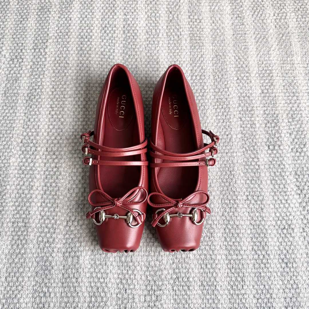 Gucci Women's Gucci Horsebit Ballet Flat - FashionPlug