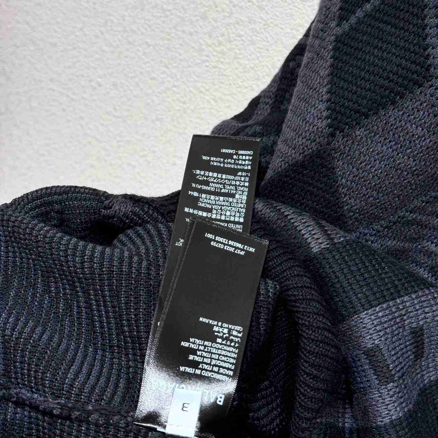 Balenciaga Logo-jacquard Distressed Jumper - FashionPlug