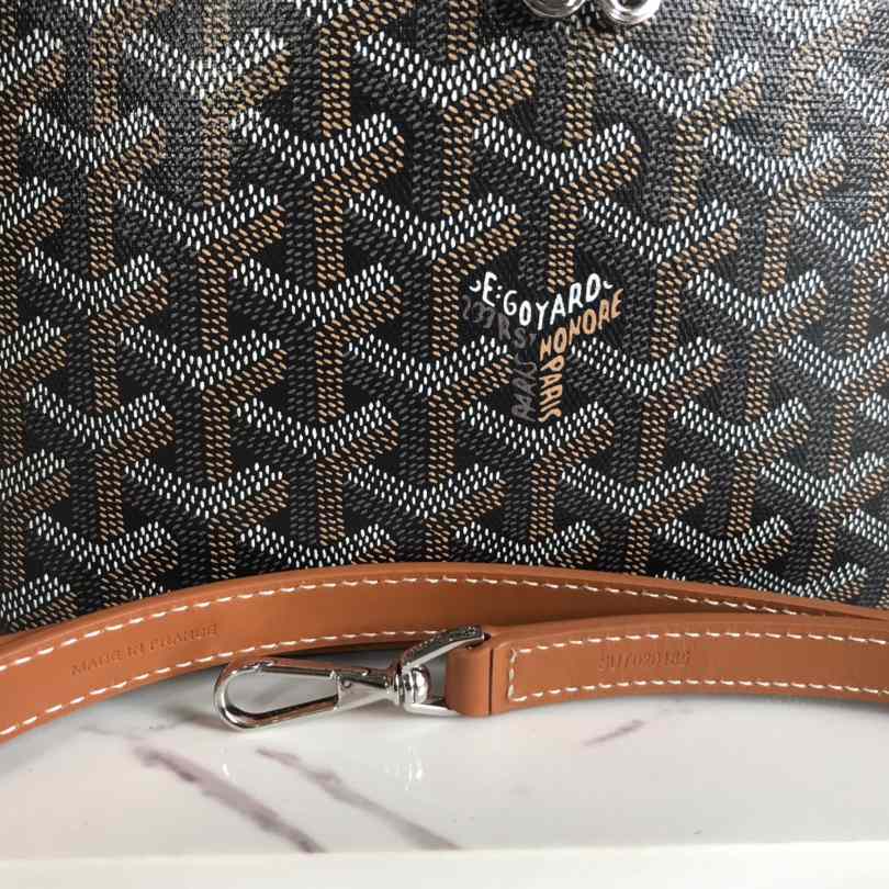 Goyard Muse Vanity Case - FashionPlug