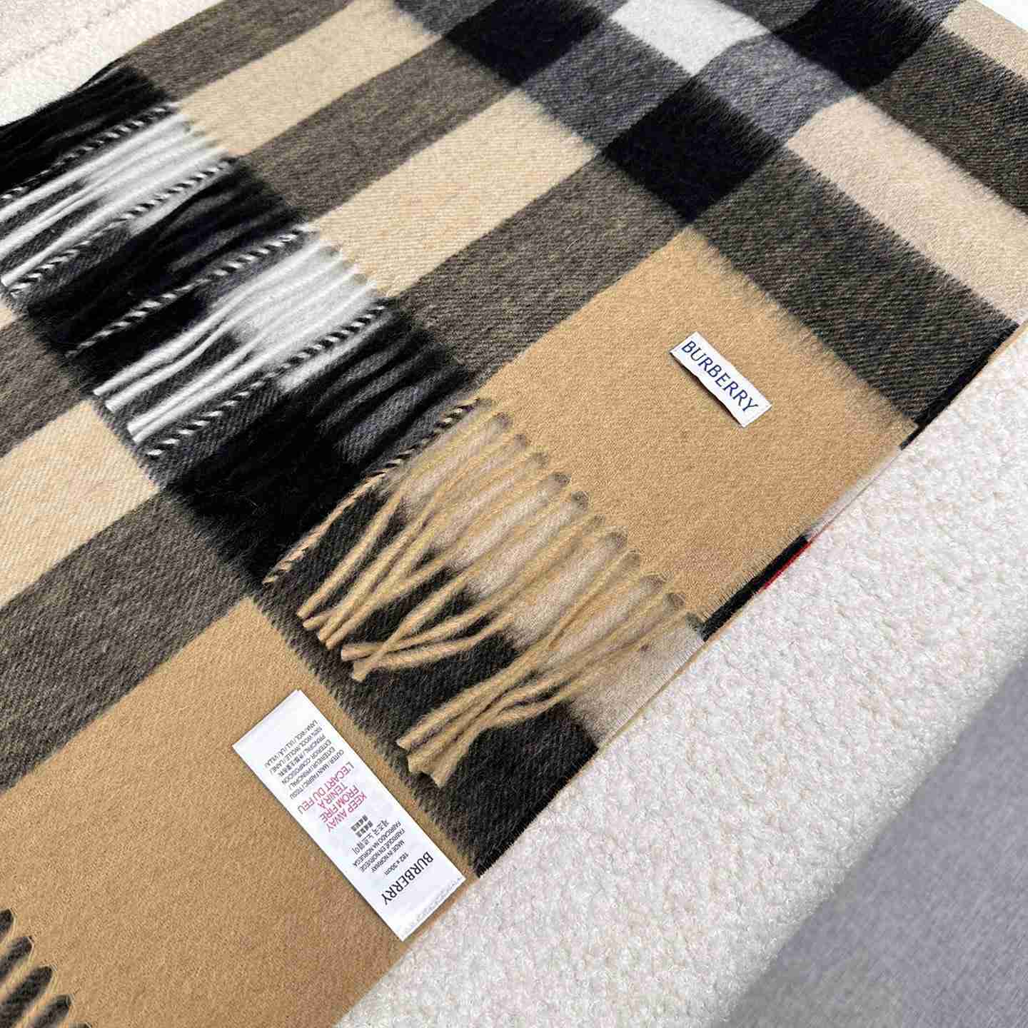 Burberry Scarf   180*40cm - FashionPlug