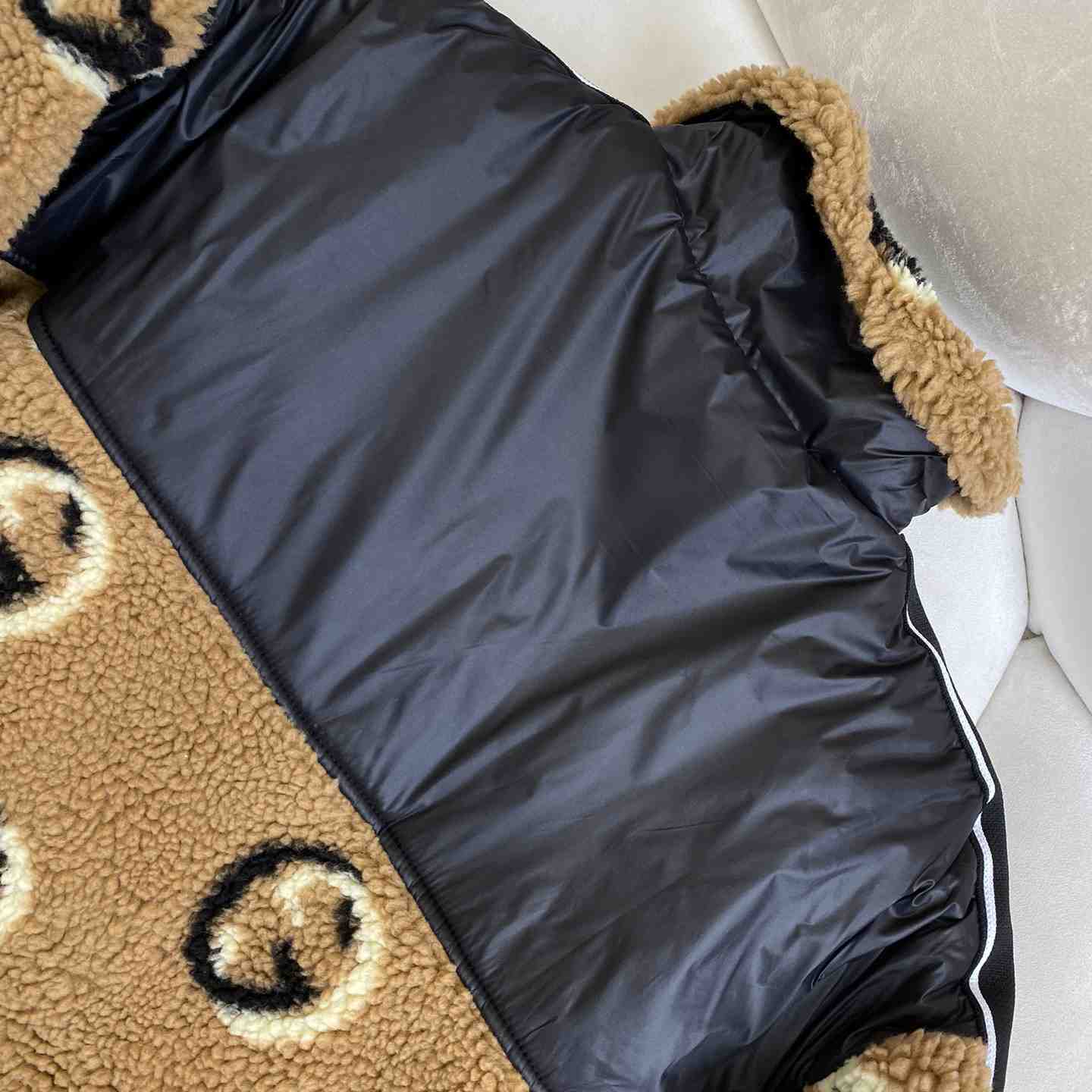 Gucci GG Wool Fleece Jacquard Zip Jacket - FashionPlug