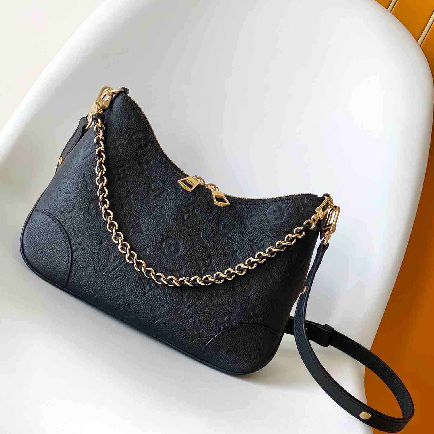 Louis Vuitton Boulogne  M12930 - FashionPlug