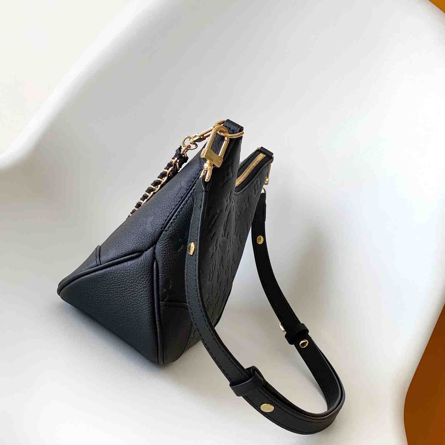 Louis Vuitton Boulogne  M12930 - FashionPlug