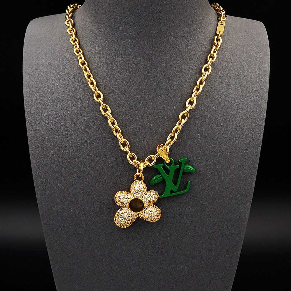 Louis Vuitton LV Blooming Pendant   M01867 - FashionPlug