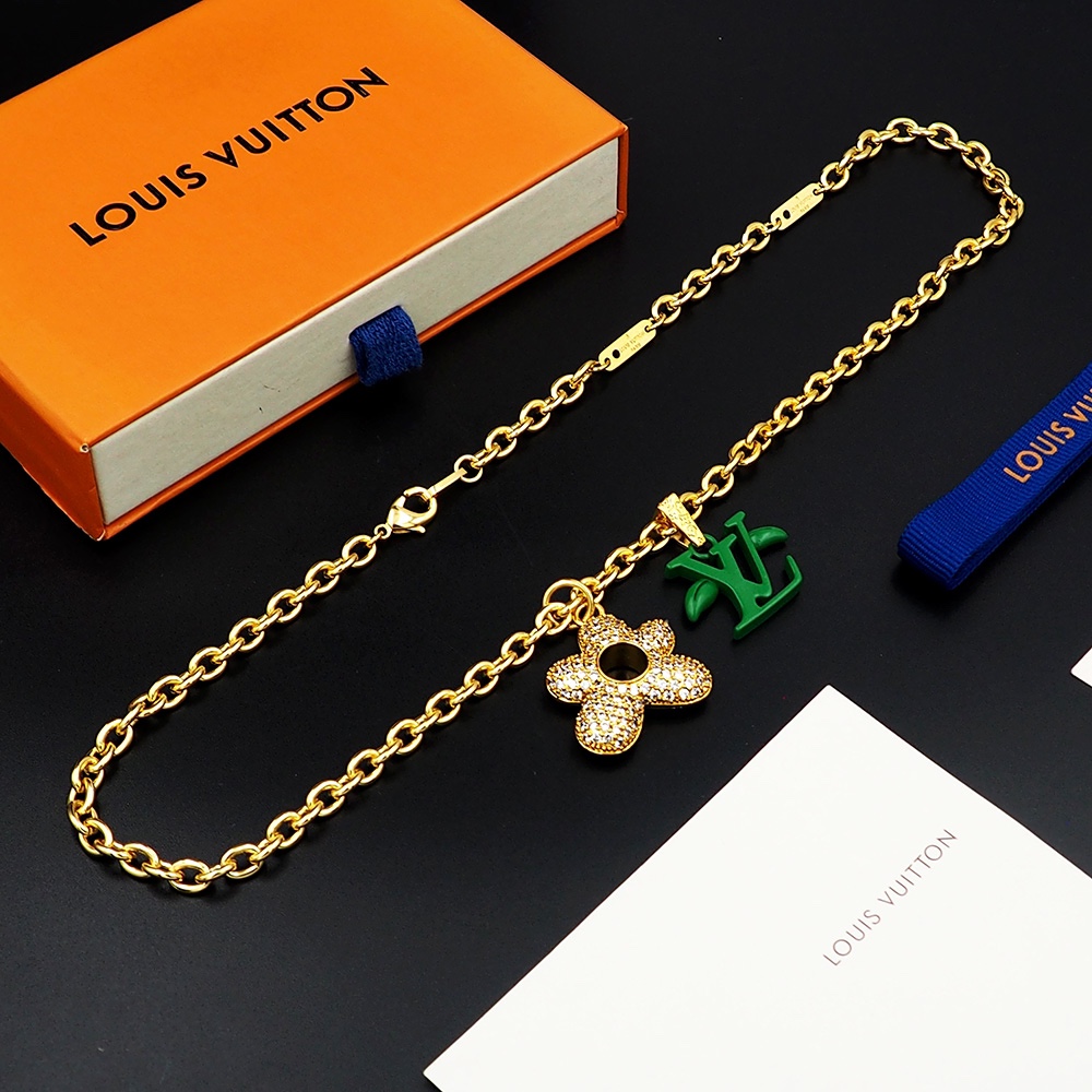 Louis Vuitton LV Blooming Pendant   M01867 - FashionPlug