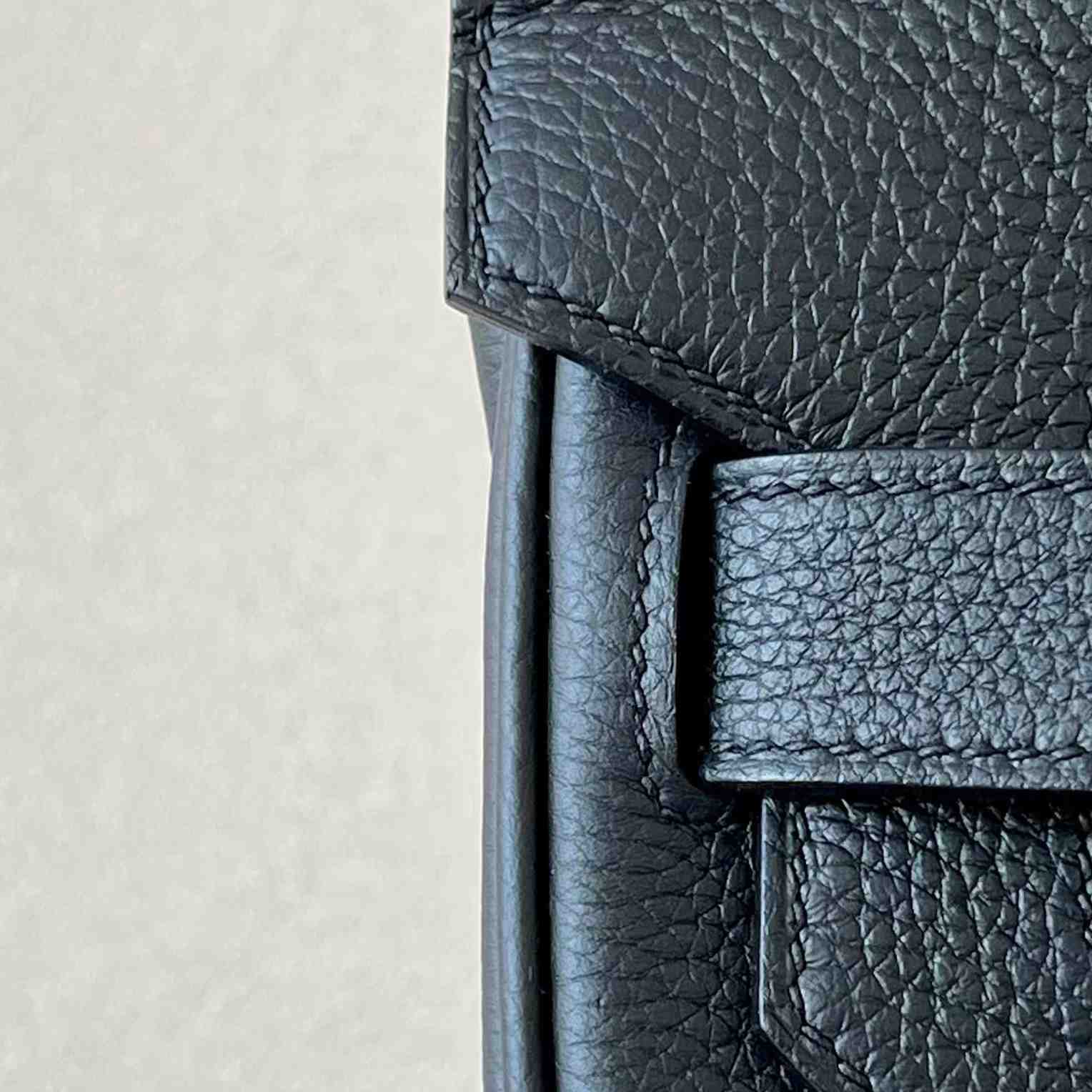 Hermès Kelly Akkad Belt Bag  8X8X25.5cm - FashionPlug