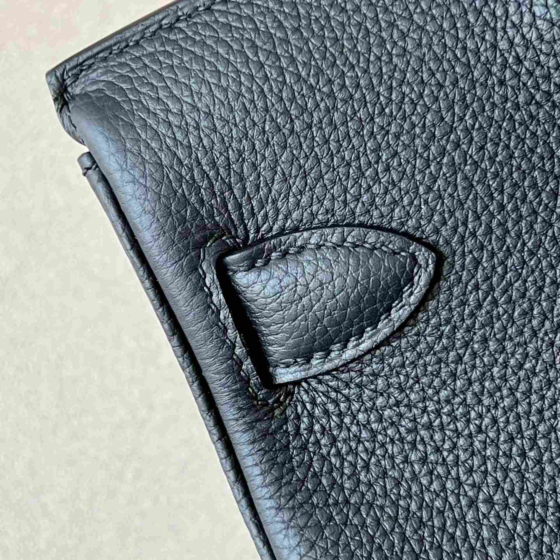 Hermès Kelly Akkad Belt Bag  8X8X25.5cm - FashionPlug