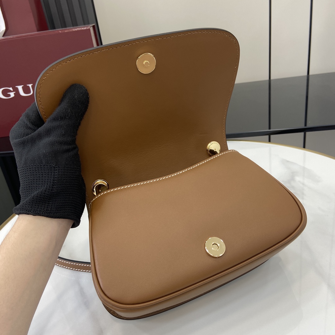 Gucci Blondie Mini Shoulder Bag - FashionPlug