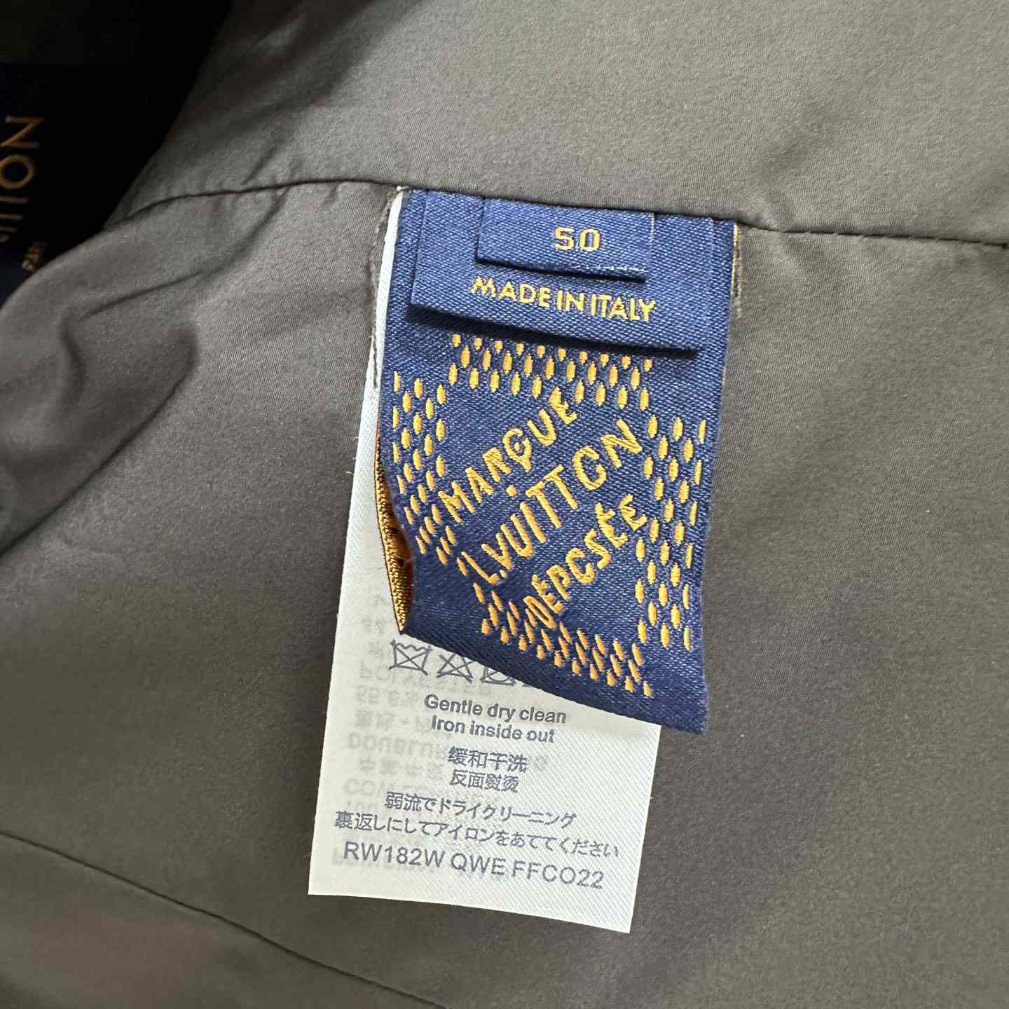 Louis Vuitton Single-Breasted Nubuck Leather Jacket   1AFXFK - FashionPlug