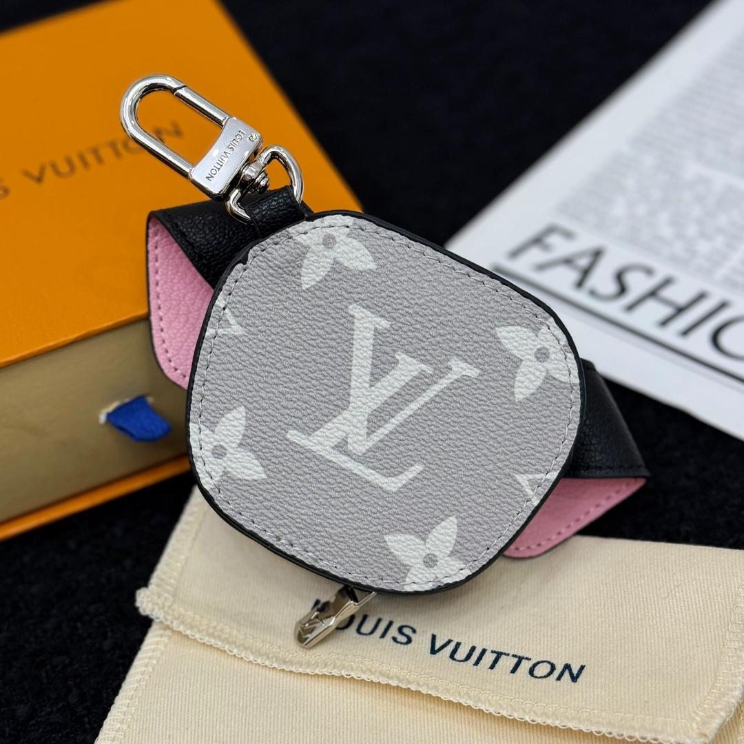 Louis Vuitton 57th Street NYC LV Dog Bag Charm  M02272 - FashionPlug