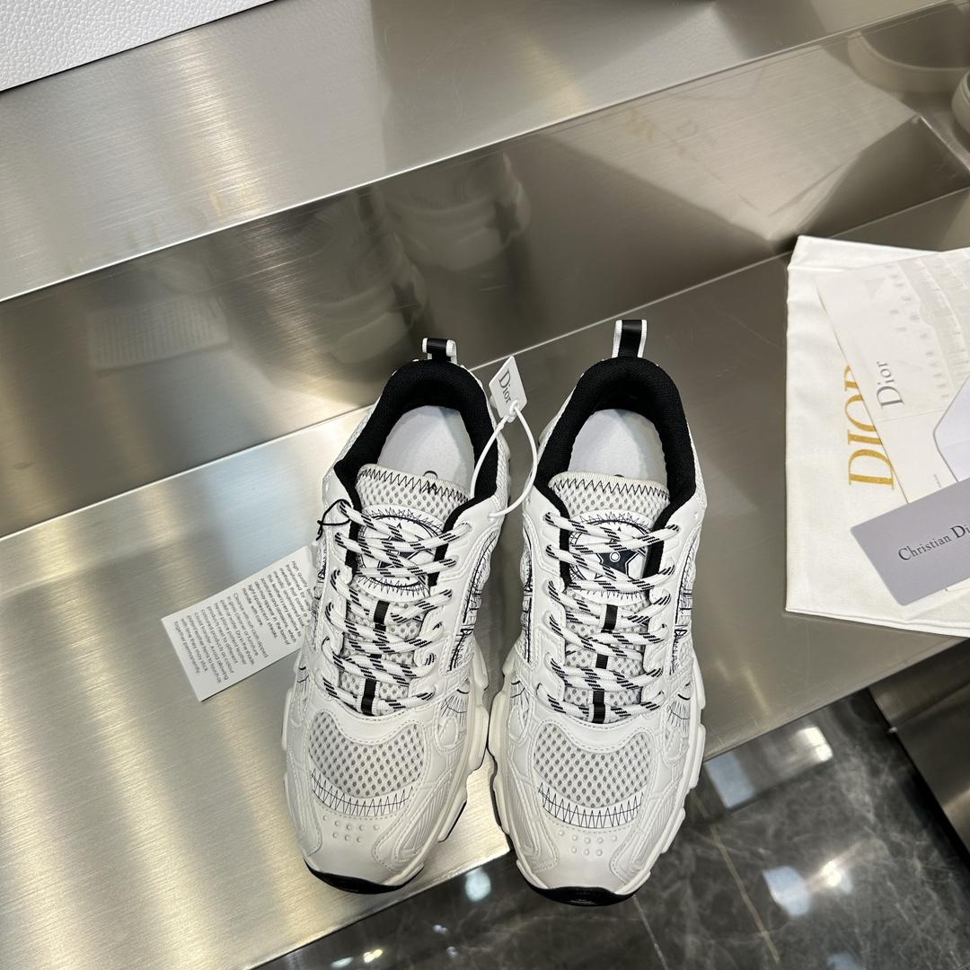 Dior Chrono Sneaker   - FashionPlug