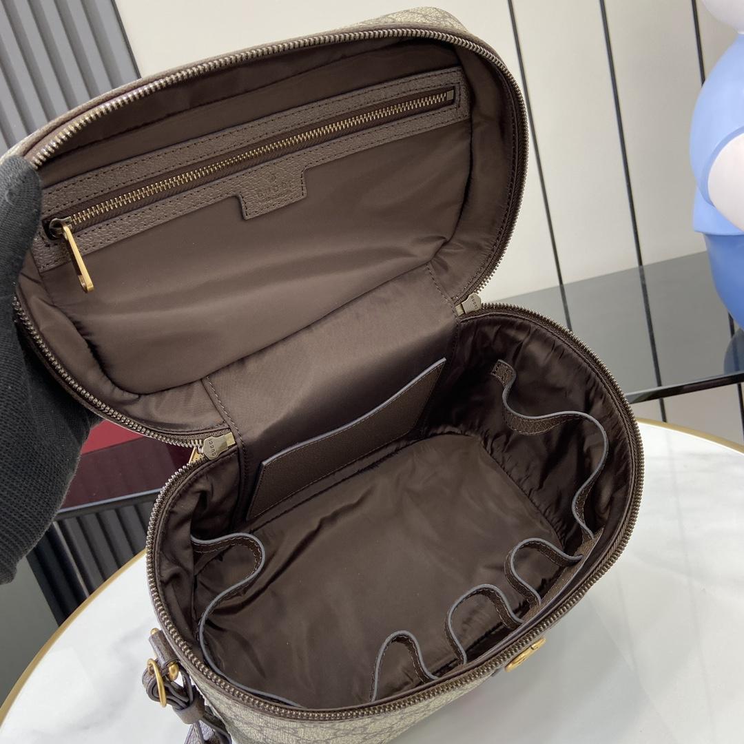 Gucci Porter Medium Travel Bag - FashionPlug